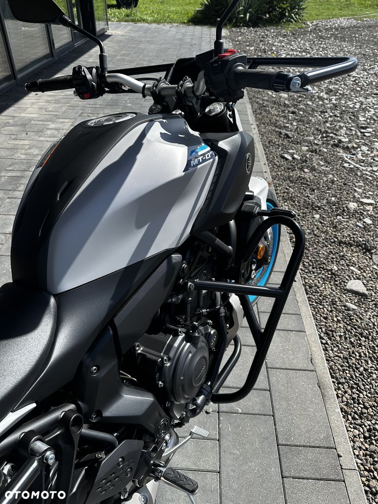 Yamaha MT - 5