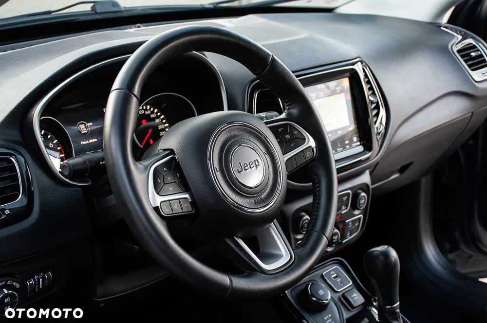 Jeep Compass - 23