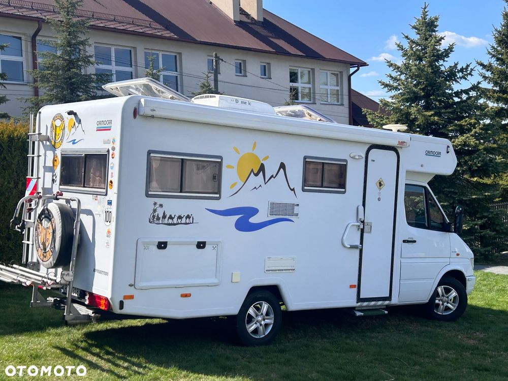 Mercedes-Benz Sprinter - 4