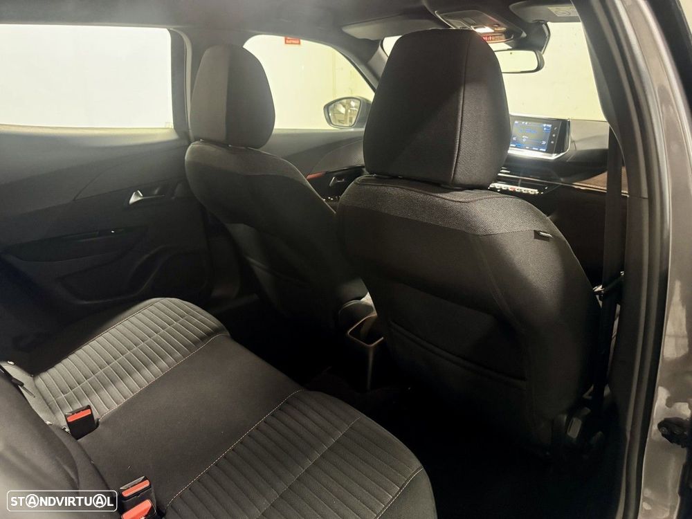 Peugeot 2008 1.2 PureTech Active Pack - 31