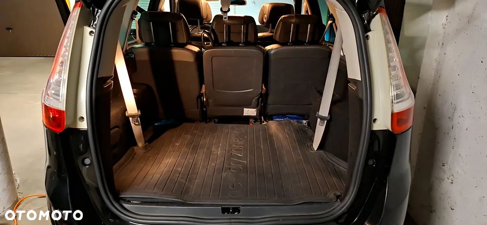 Renault Scenic 1.6 dCi Energy Bose - 14