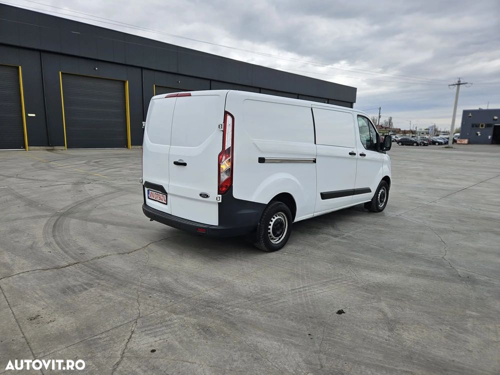 Ford TRANSIT CUSTOM - 7