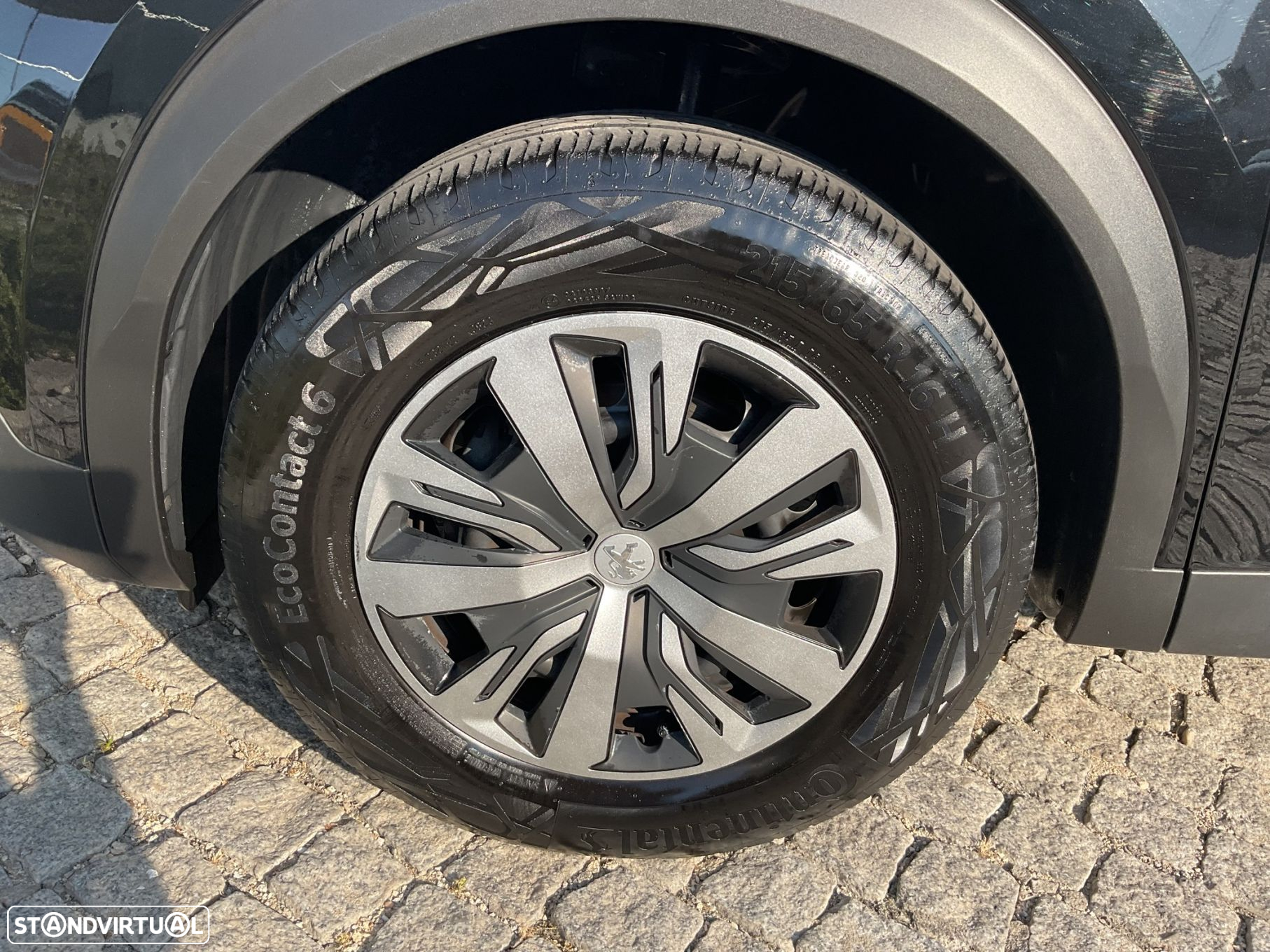 Peugeot 2008 1.2 PureTech Active Pack - 16
