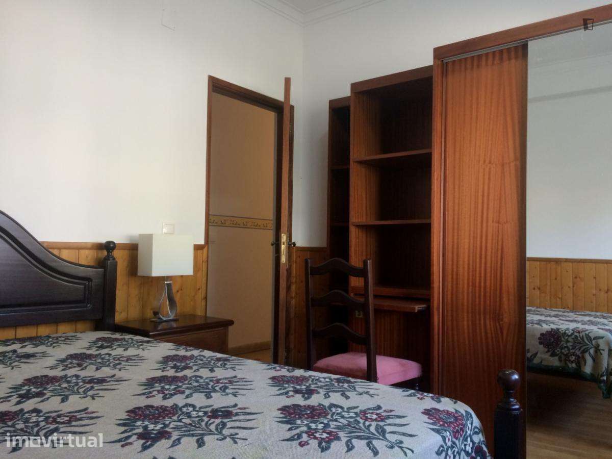 Quarto - localizado em Trafaria Lisbon - Grande imagem: 2/40