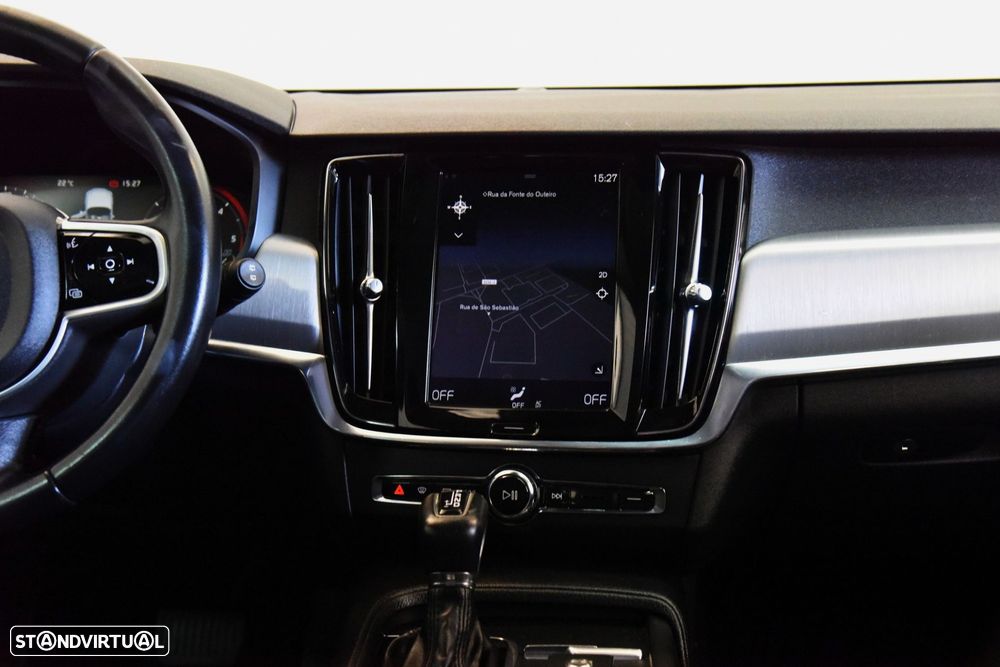 Volvo V90 2.0 D4 Momentum Geartronic - 13