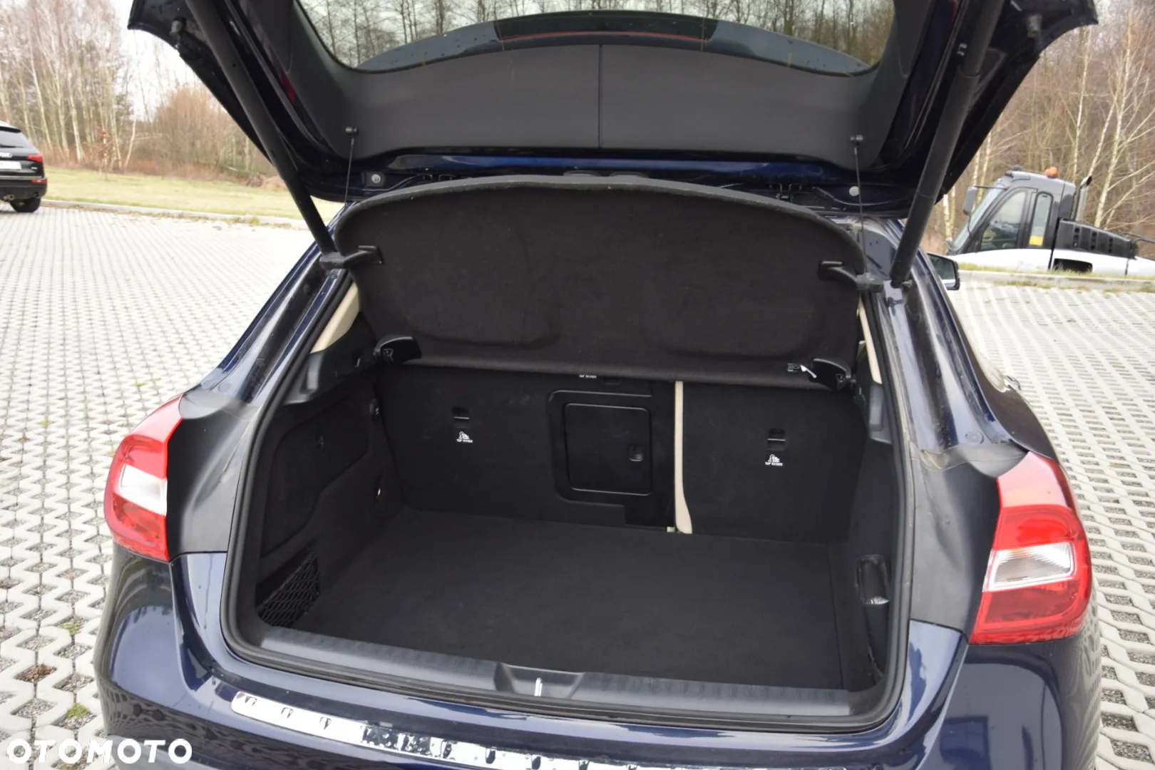 Mercedes-Benz GLA 250 4-Matic - 14