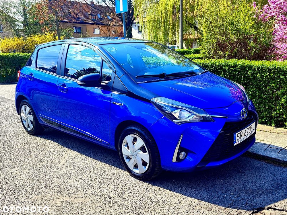 Toyota Yaris Hybrid 100 Selection Platinum - 3