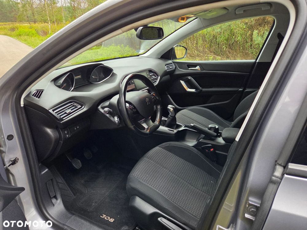 Peugeot 308 - 9