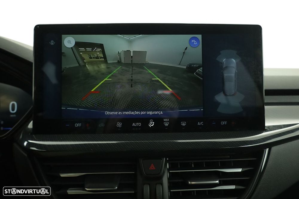 Ford Focus 1.0 EcoBoost MHEV ST-Line X - 12