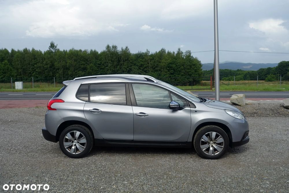 Peugeot 2008 1.2 Pure Tech Style - 4