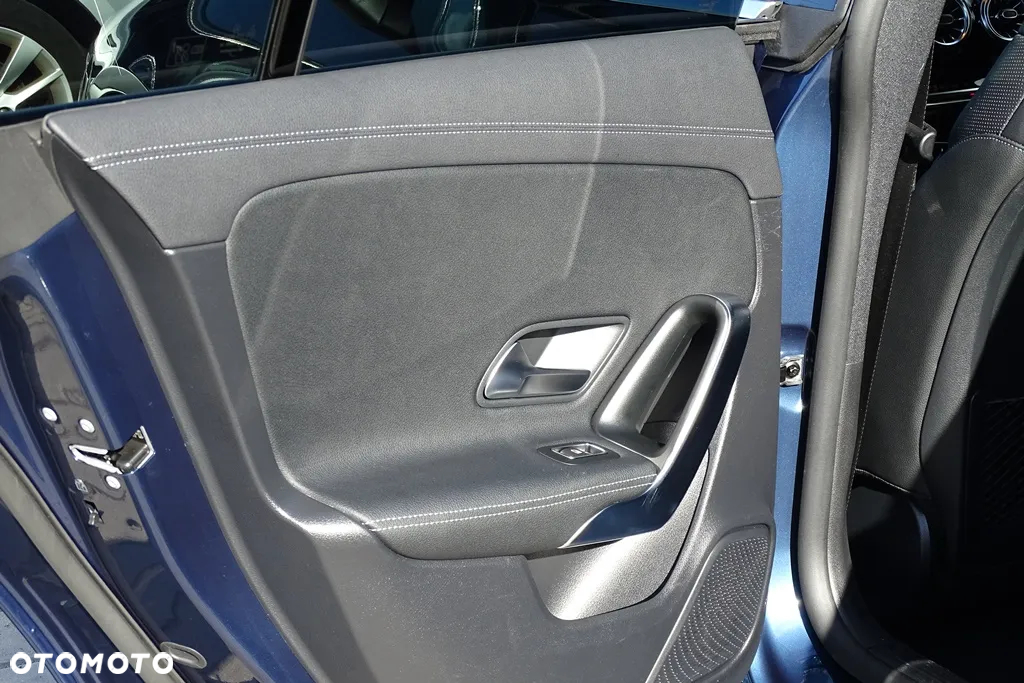 Mercedes-Benz CLA 220 d AMG Line 8G-DCT - 21
