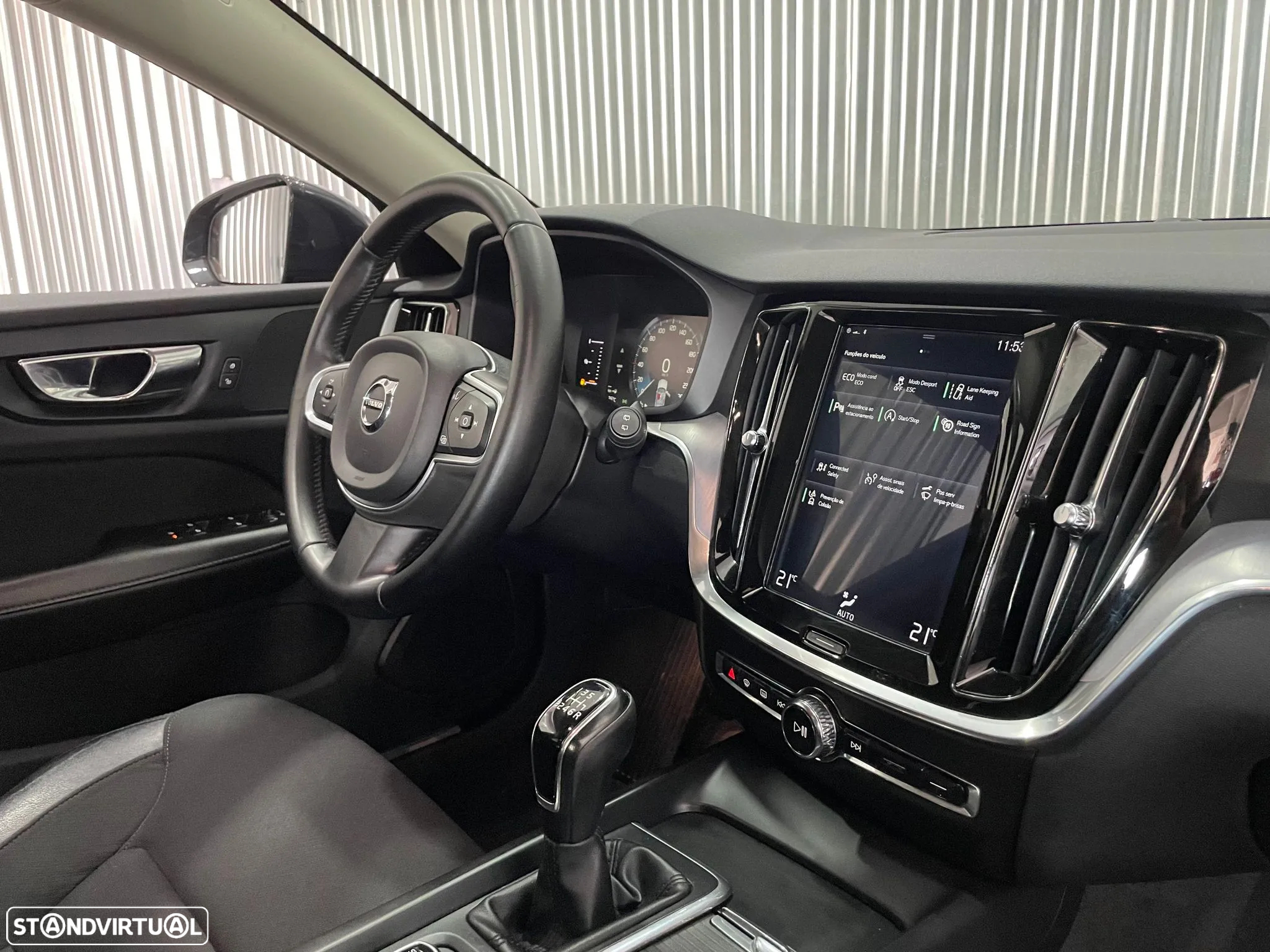 Volvo V60 2.0 D3 Momentum - 11