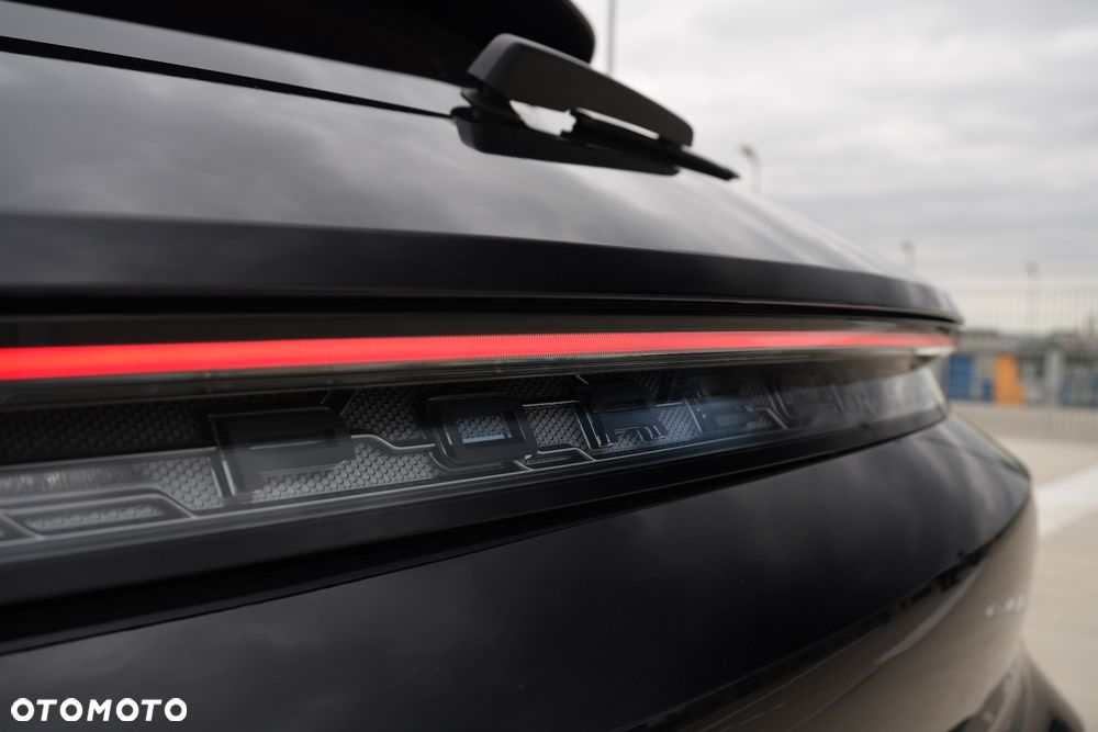 Porsche Taycan Turbo - 19