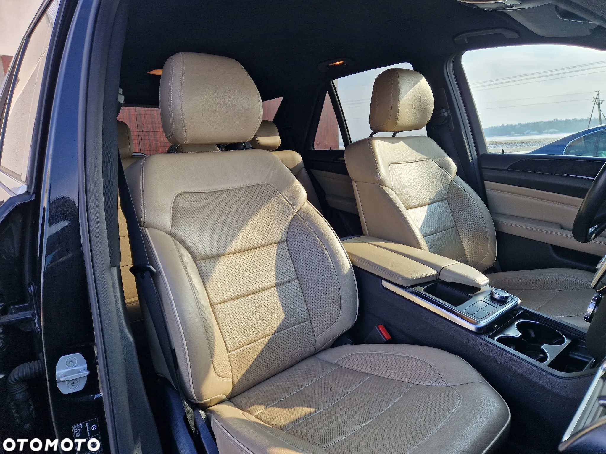 Mercedes-Benz ML 350 BlueTec 4-Matic - 24