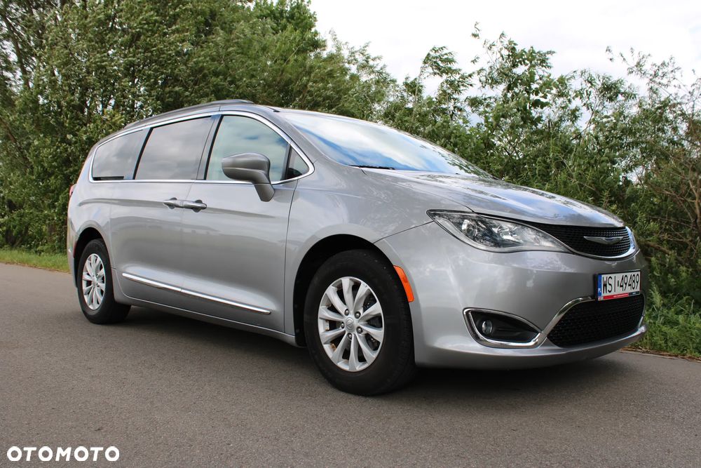 Chrysler Pacifica - 7