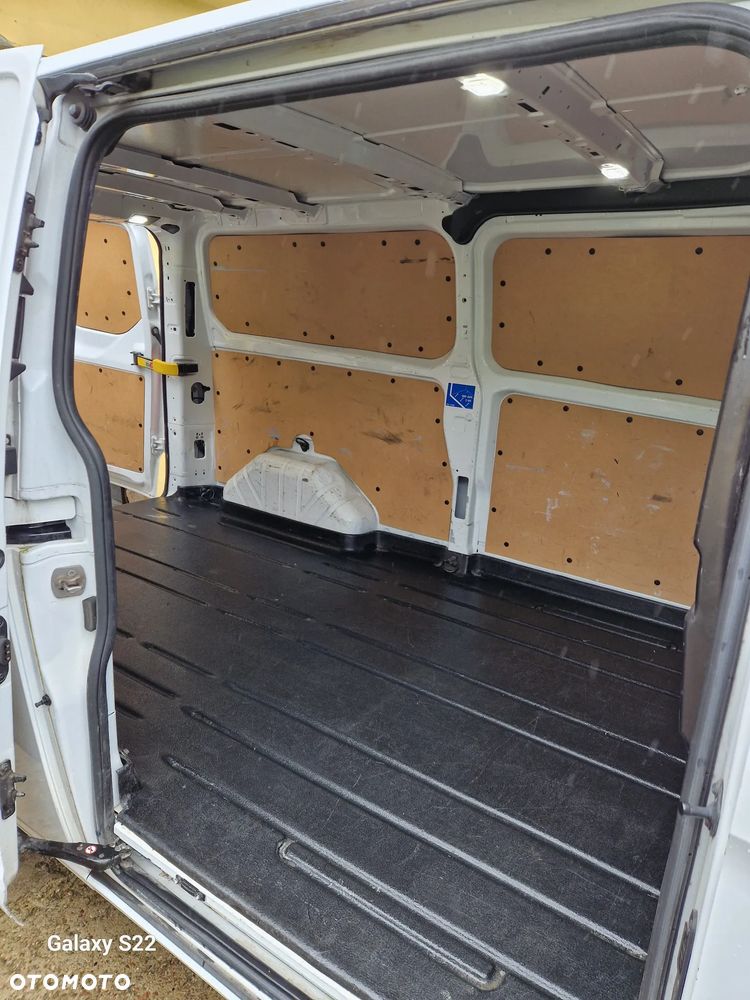 Ford TRANSIT CUSTOM - 18