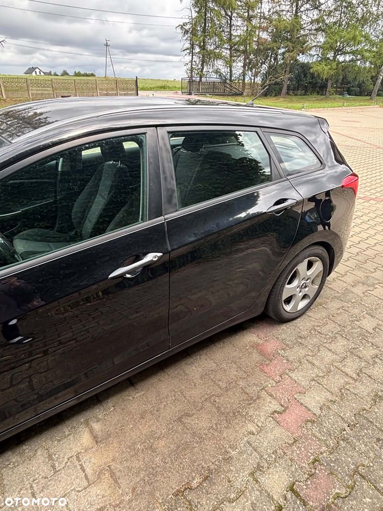 Hyundai i30 1.4 Classic + - 10