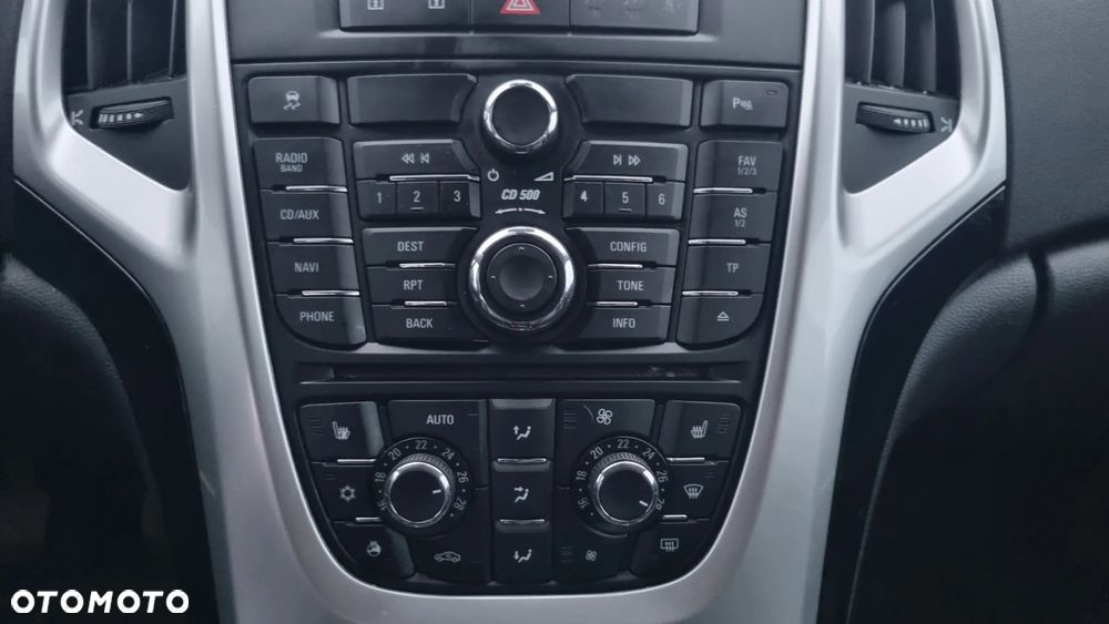 Opel Astra 1.6 Turbo Cosmo - 6