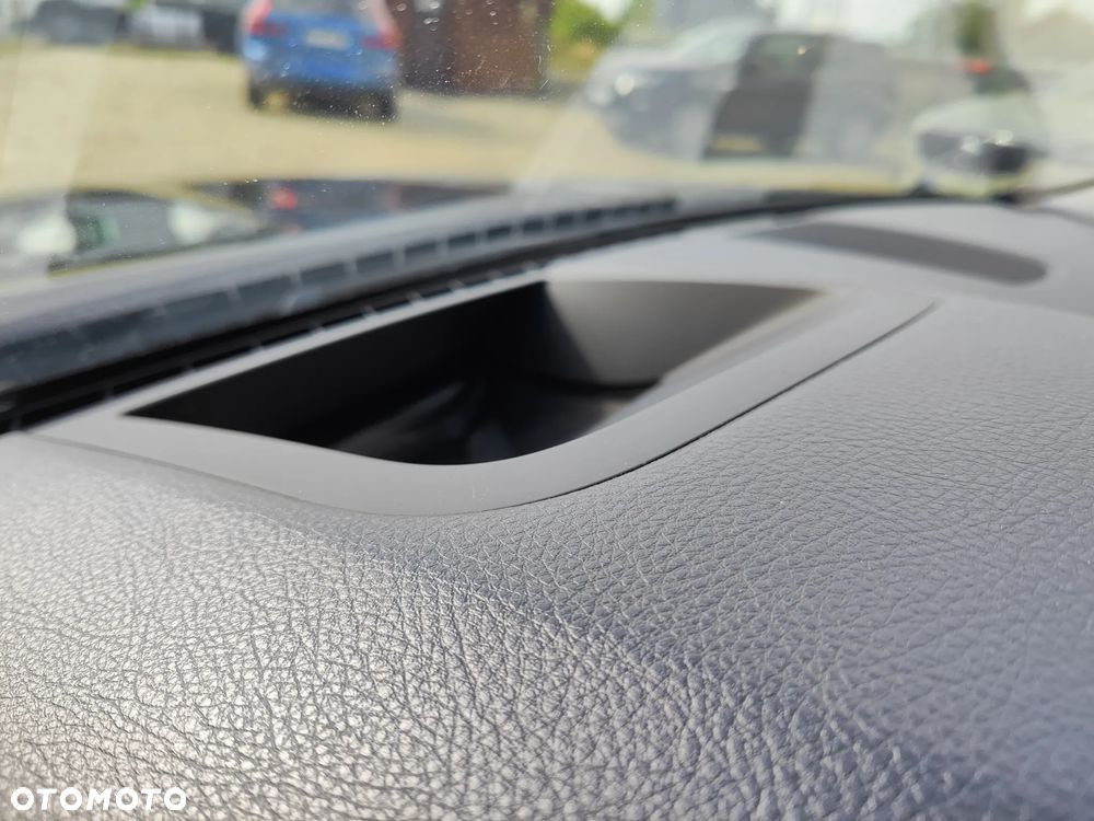 BMW Seria 5 535d xDrive - 24