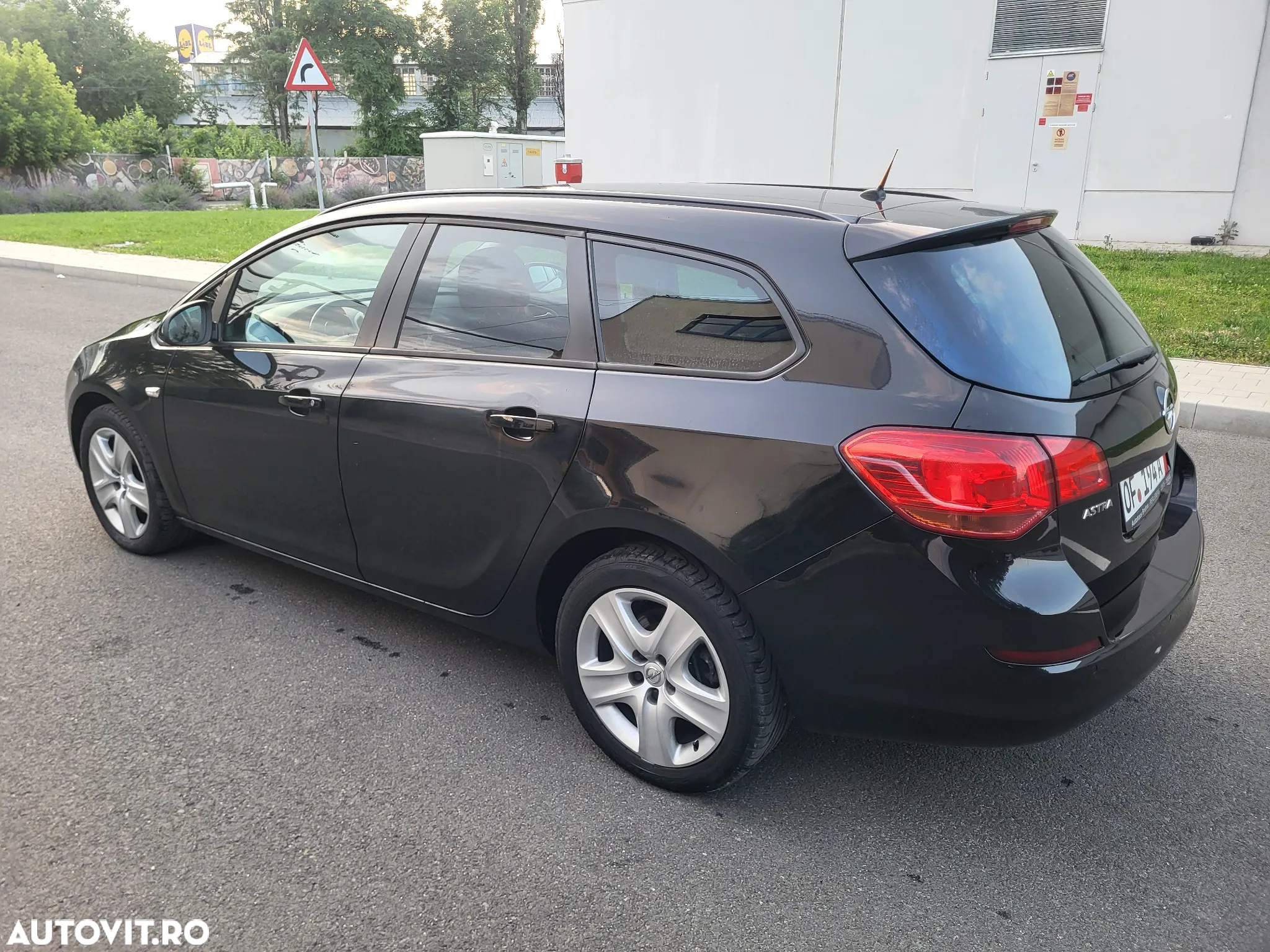 Opel Astra Sports Tourer 1.7 CDTI Cosmo - 2
