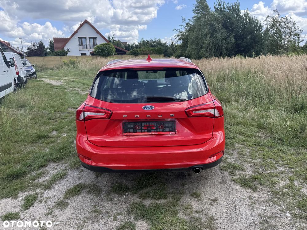 Ford Focus 1.5 EcoBlue Start-Stopp-System TITANIUM DESIGN - 6