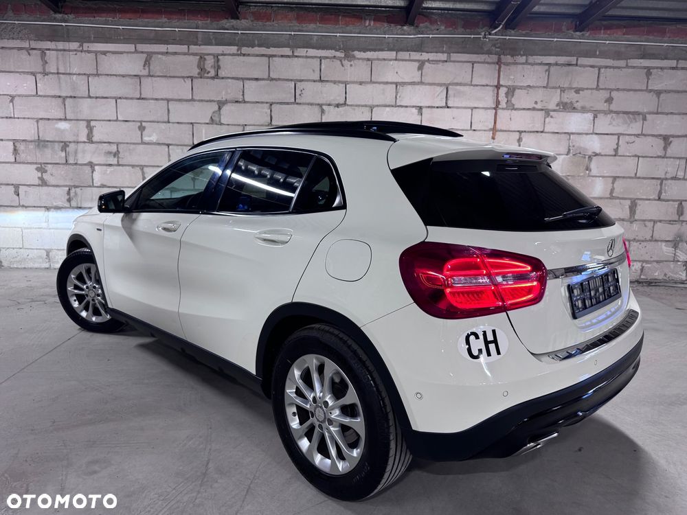 Mercedes-Benz GLA 200 7G-DCT Edition 1 - 15