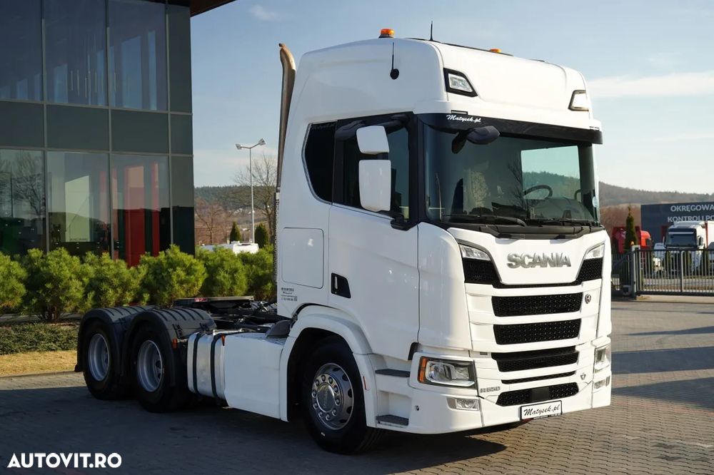 Scania R 650 / V8 / 6x4 / SISTEM HIDRAULIC / MASĂ NETĂ: 100.000 KG / I-PARK COOL / TRACTOR CU 3 AXE / ANVELOPE 100% - 4