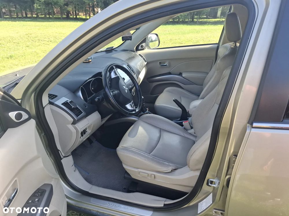 Mitsubishi Outlander 2.0 DID Instyle - 5