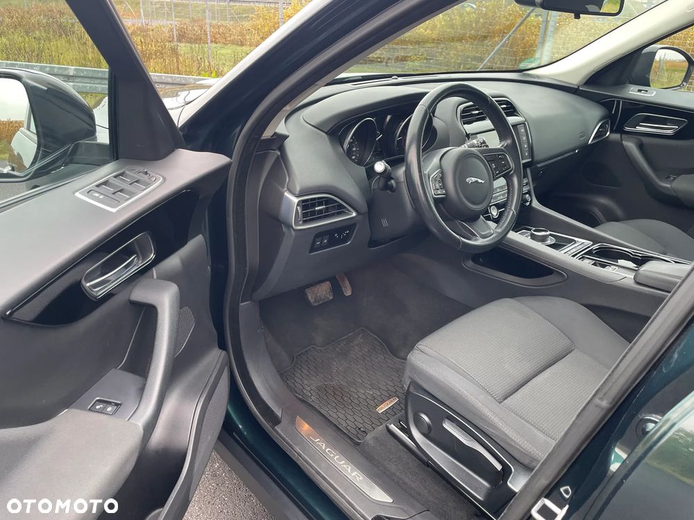 Jaguar F-Pace 20d AWD Prestige - 4