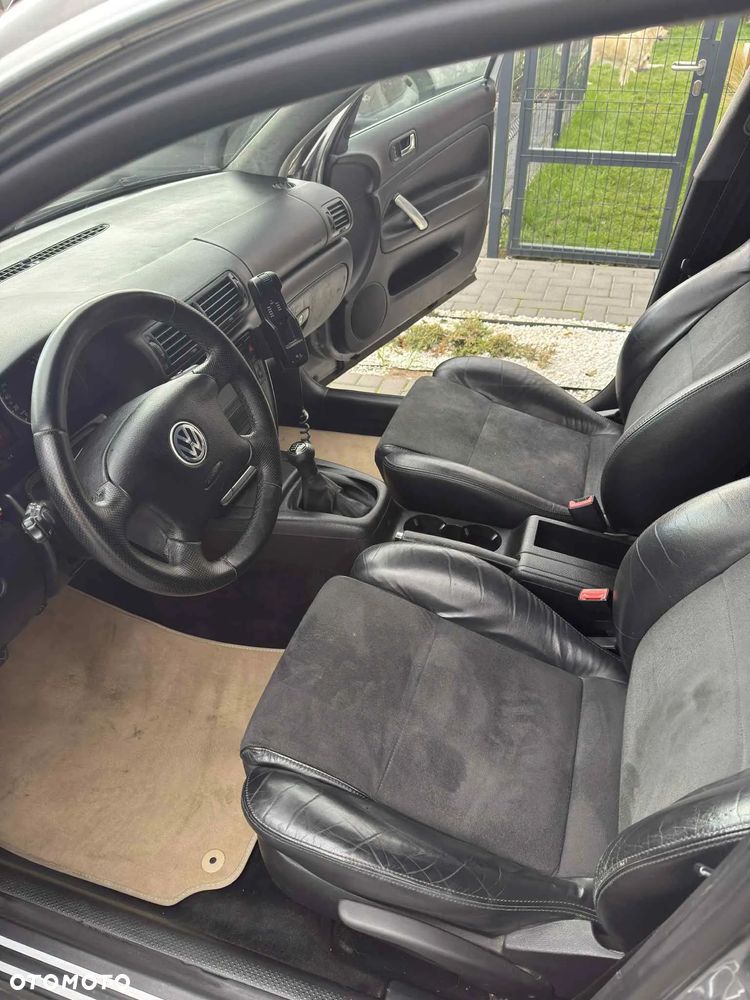 Volkswagen Passat 1.9 TDI Basis - 16