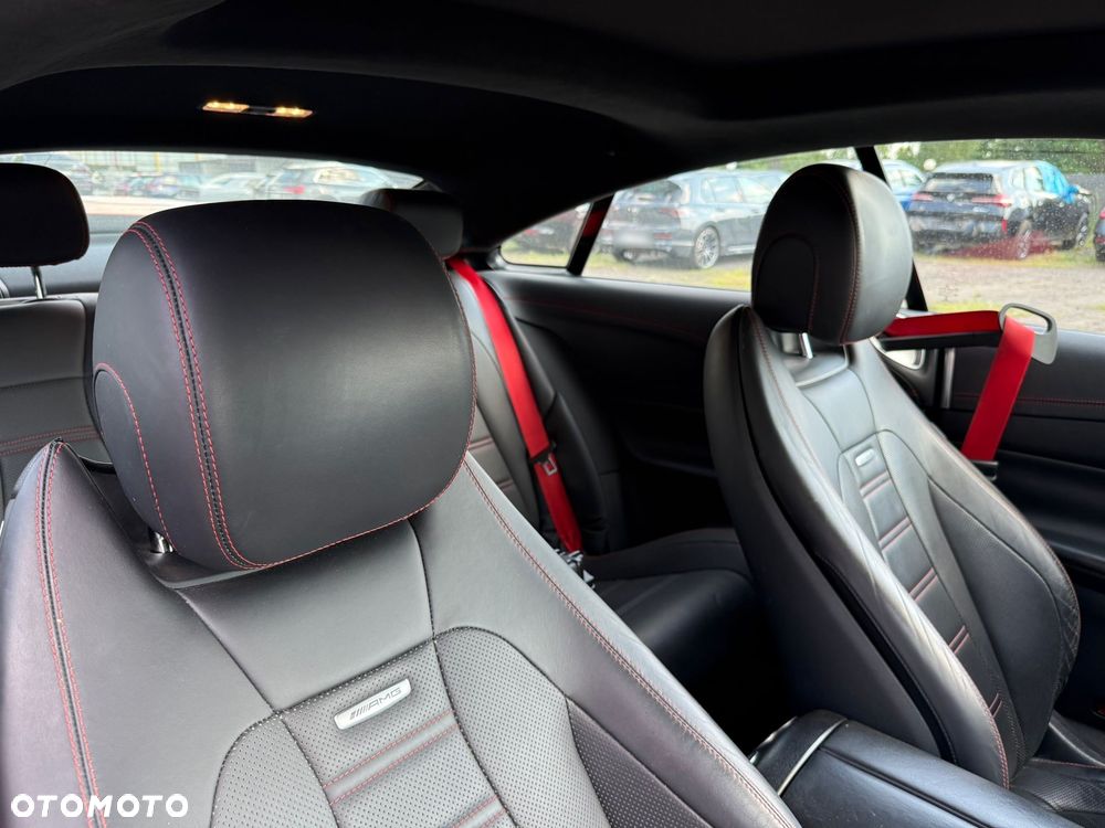 Mercedes-Benz Klasa E 53 AMG 4Matic AMG Speedshift 9G-MCT - 31