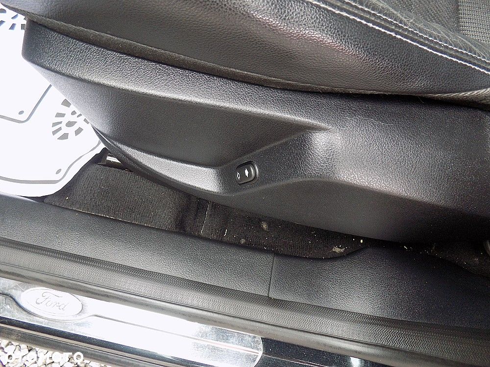 Ford S-Max 2.0 TDCi DPF Titanium - 11
