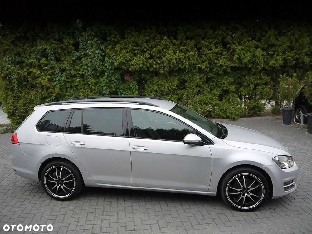 Volkswagen Golf 1.6 TDI BlueMotion Technology Comfortline - 11