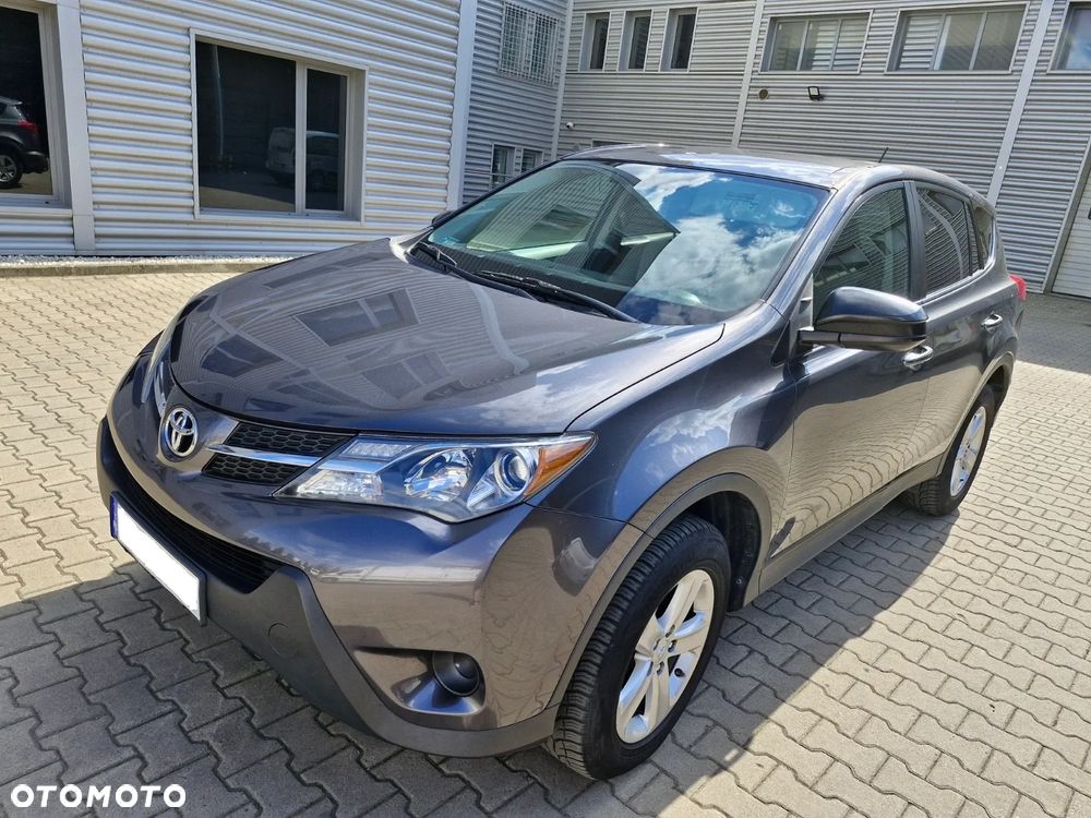 Toyota RAV4 - 1