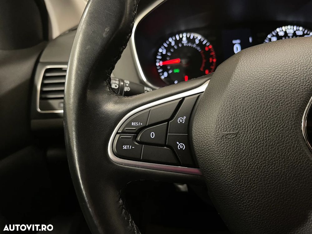 Renault Megane TCe EDC Zen - 20