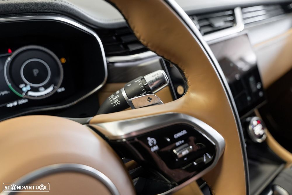 Jaguar F-Pace - 16