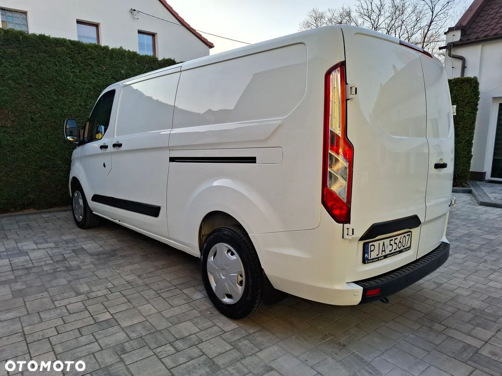 Ford TRANSIT CUSTOM - 10