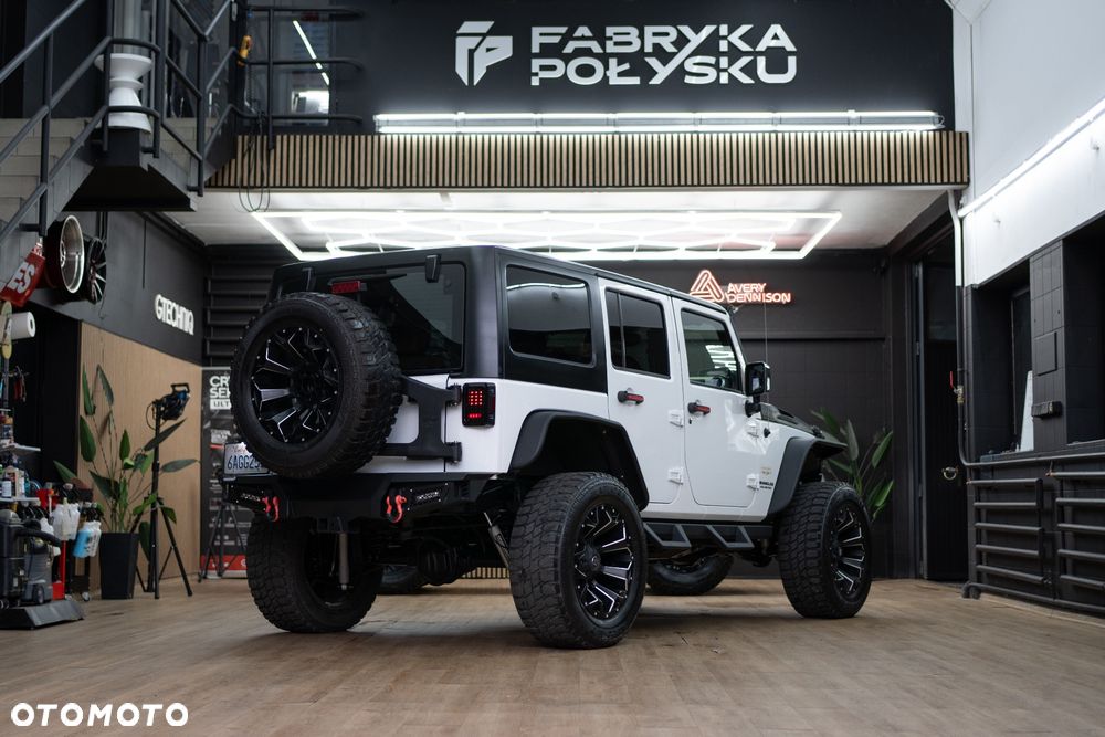 Jeep Wrangler 3.6 Unlim Sahara - 10