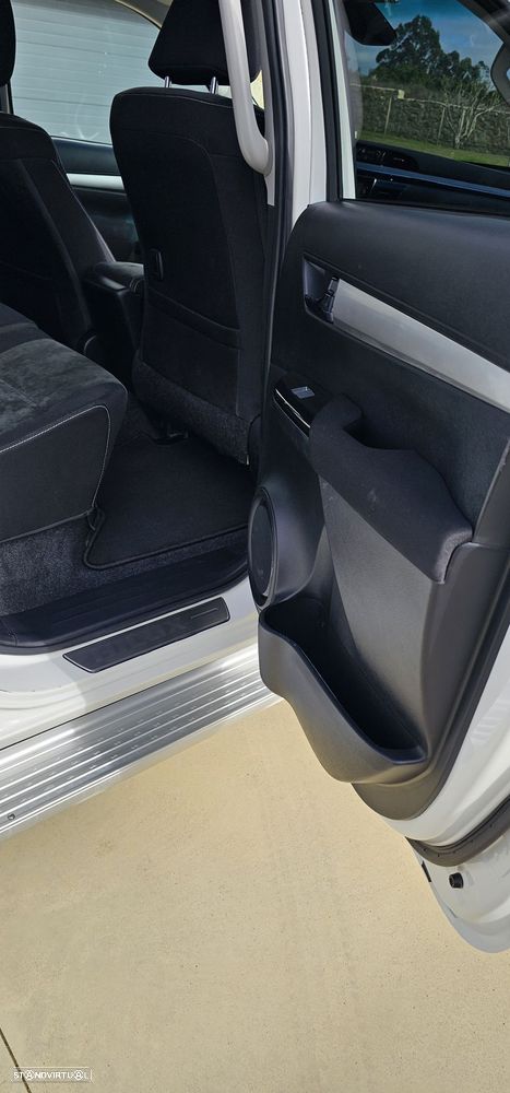 Toyota Hilux - 20