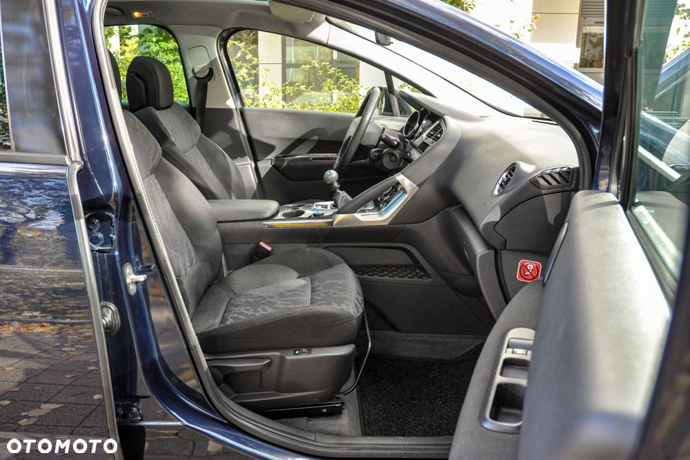 Peugeot 3008 1.6 Premium - 11