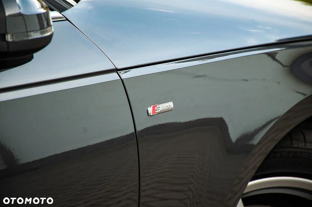 Audi A4 Avant 2.0 TDI Quattro S tronic - 13