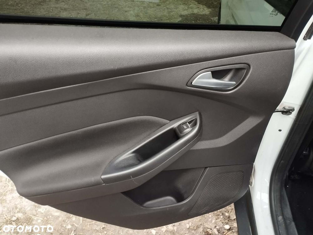 Ford Focus - 13