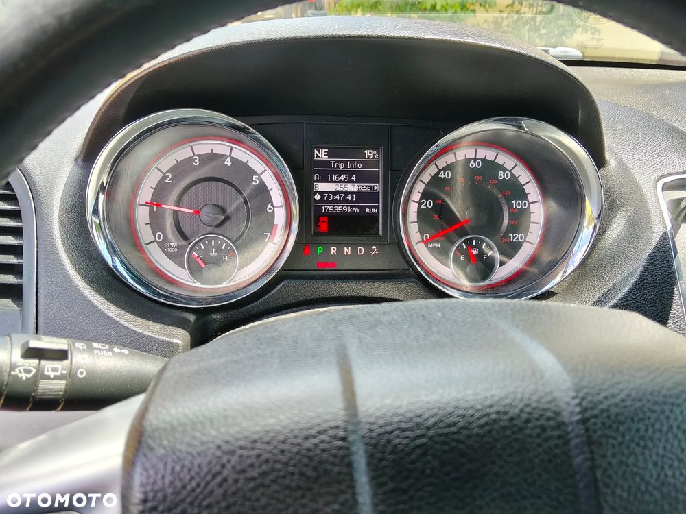 Dodge Grand Caravan 3.6 R/T - 7