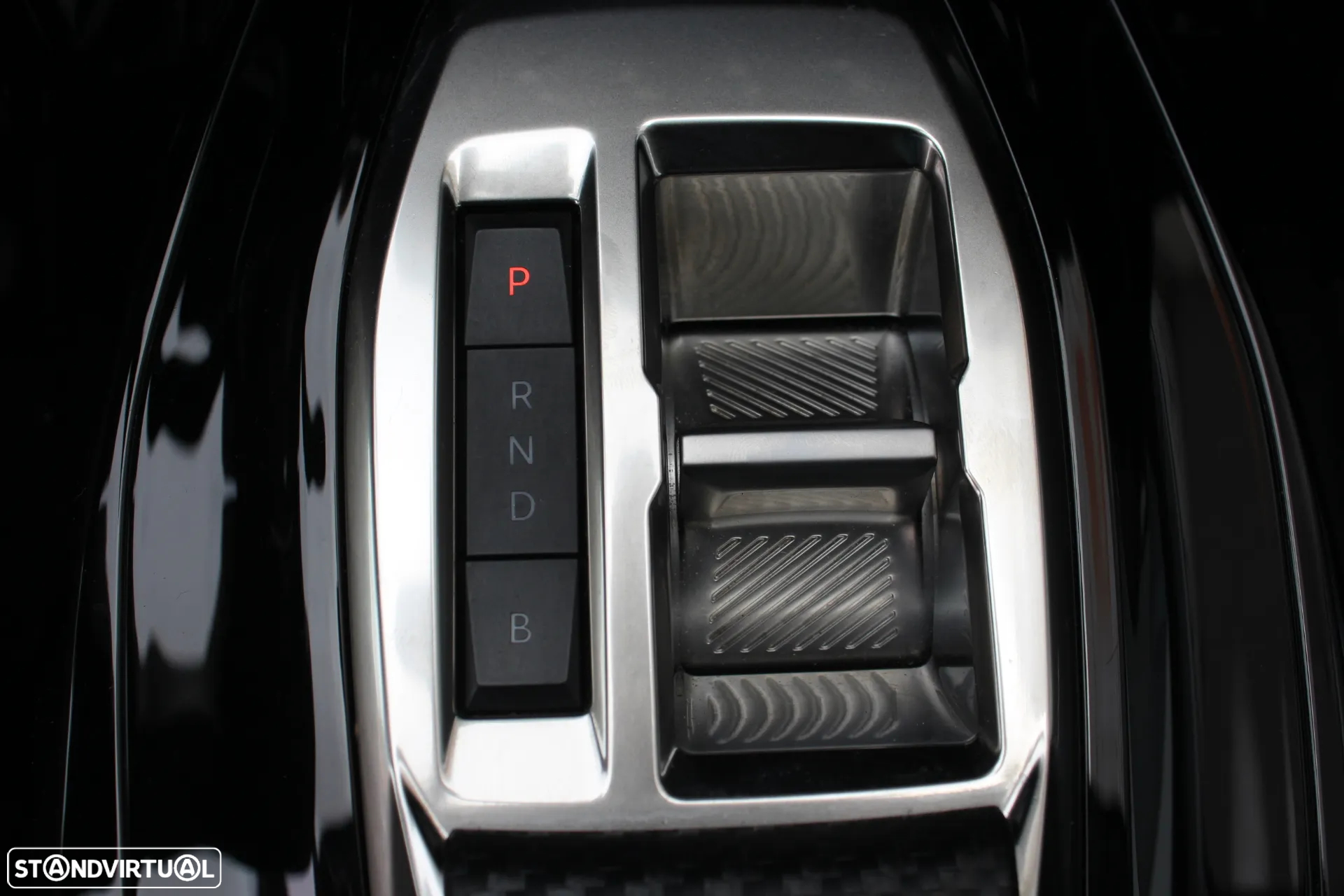 Peugeot e-208 50 kWh Allure - 33