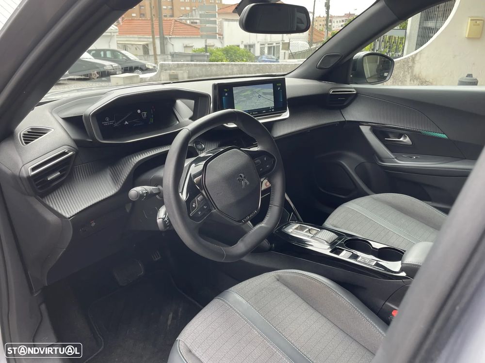 Peugeot e-2008 Allure Pack - 19