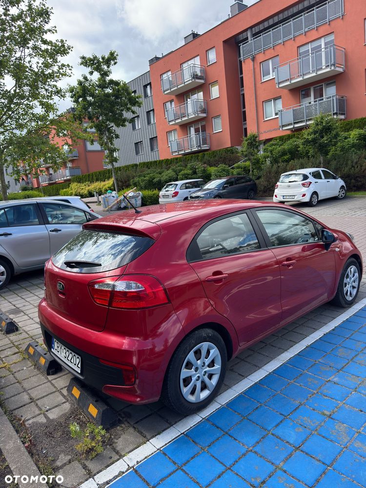 Kia Rio 1.2 L - 3