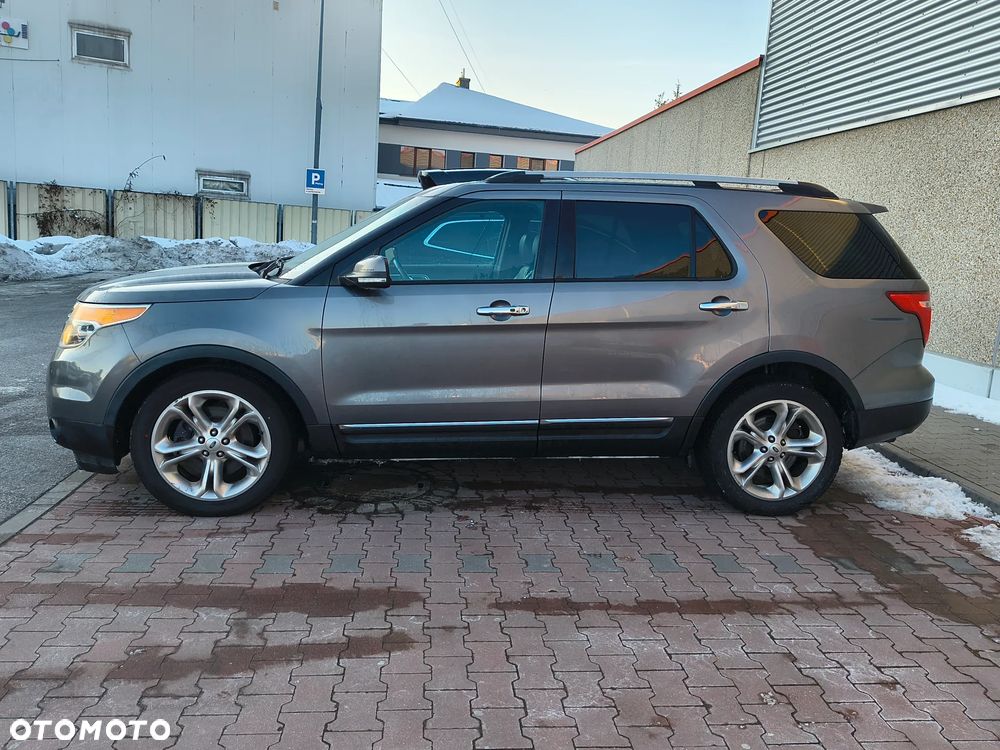 Ford Explorer - 14
