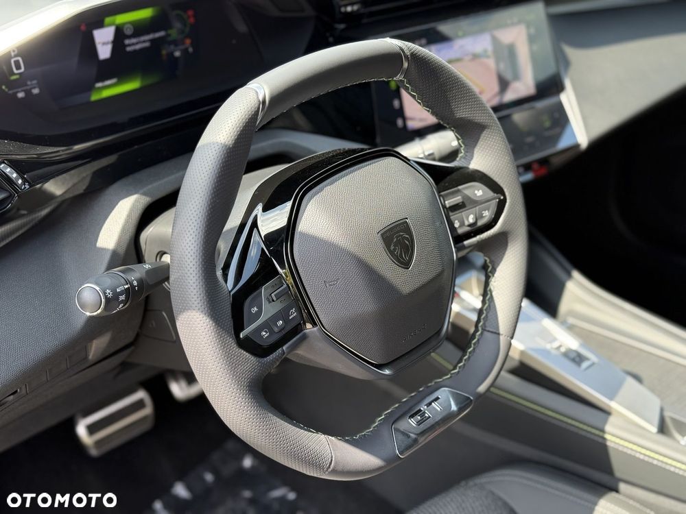 Peugeot 408 - 21