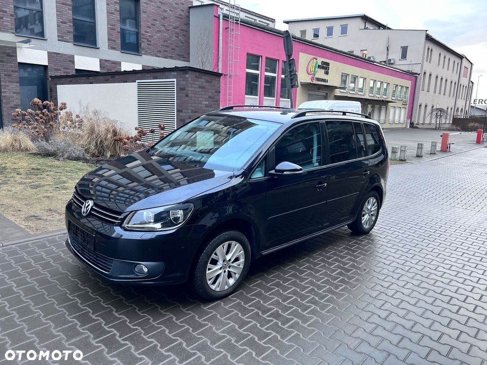 Volkswagen Touran - 1