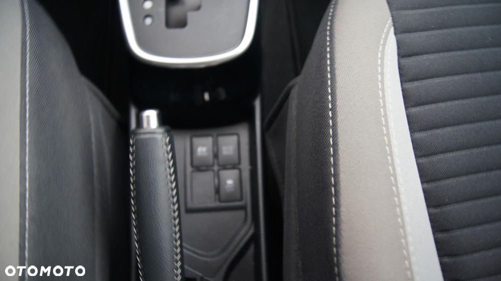 Toyota Yaris Hybrid 100 Selection Passion - 19